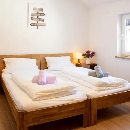 By Hausgruenerbaum Windischeschenbach